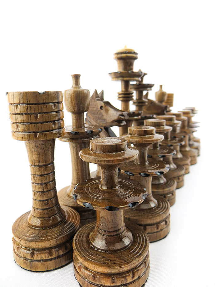 shatranj-ziviyeh مهره شطرنج چوبی کلاه دار طرح زیویه