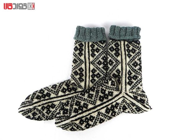 جوراب پشمی مردانه دستبافت سنتی کردستان طرح هندسی