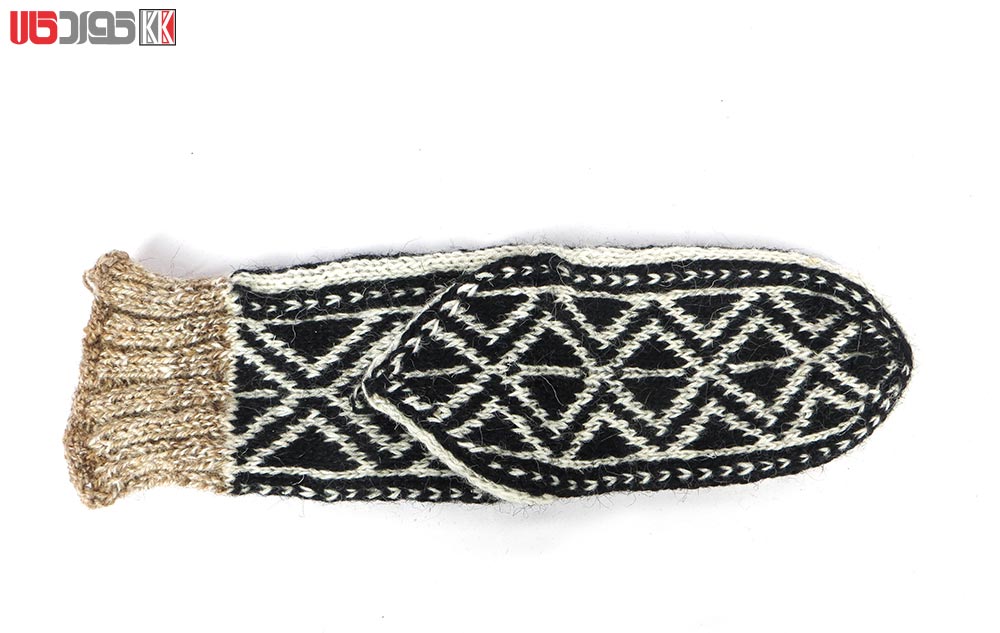 جوراب پشمی مردانه دستبافت سنتی کردستان کد 106 جوراب پشمی مردانه دستبافت سنتی کردستان کد 106