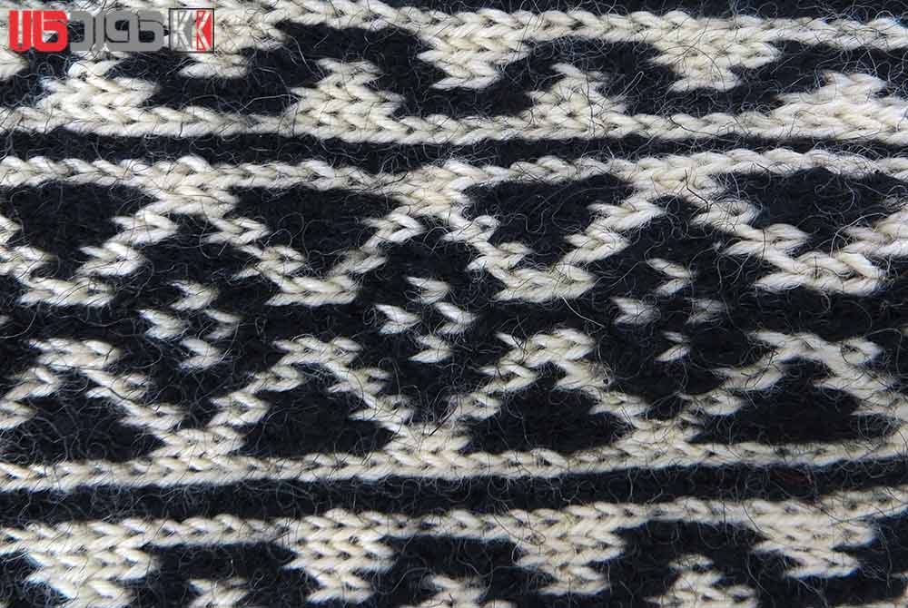 جوراب پشمی مردانه دستبافت سنتی کردستان کد 110 جوراب پشمی مردانه دستبافت سنتی کردستان کد 110