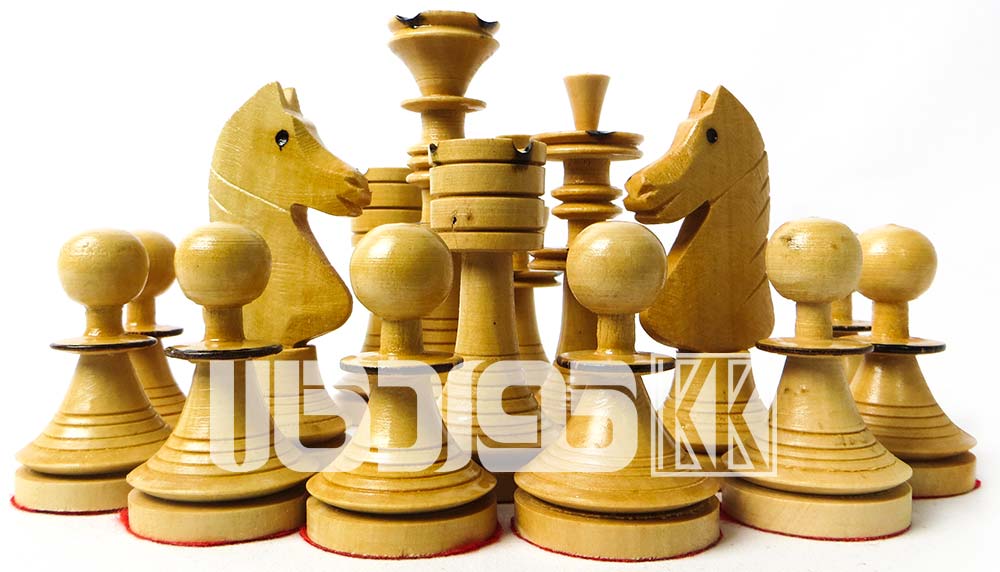 مهره شطرنج چوبی ساده طرح زریبار مهره شطرنج چوبی ساده طرح زریبار