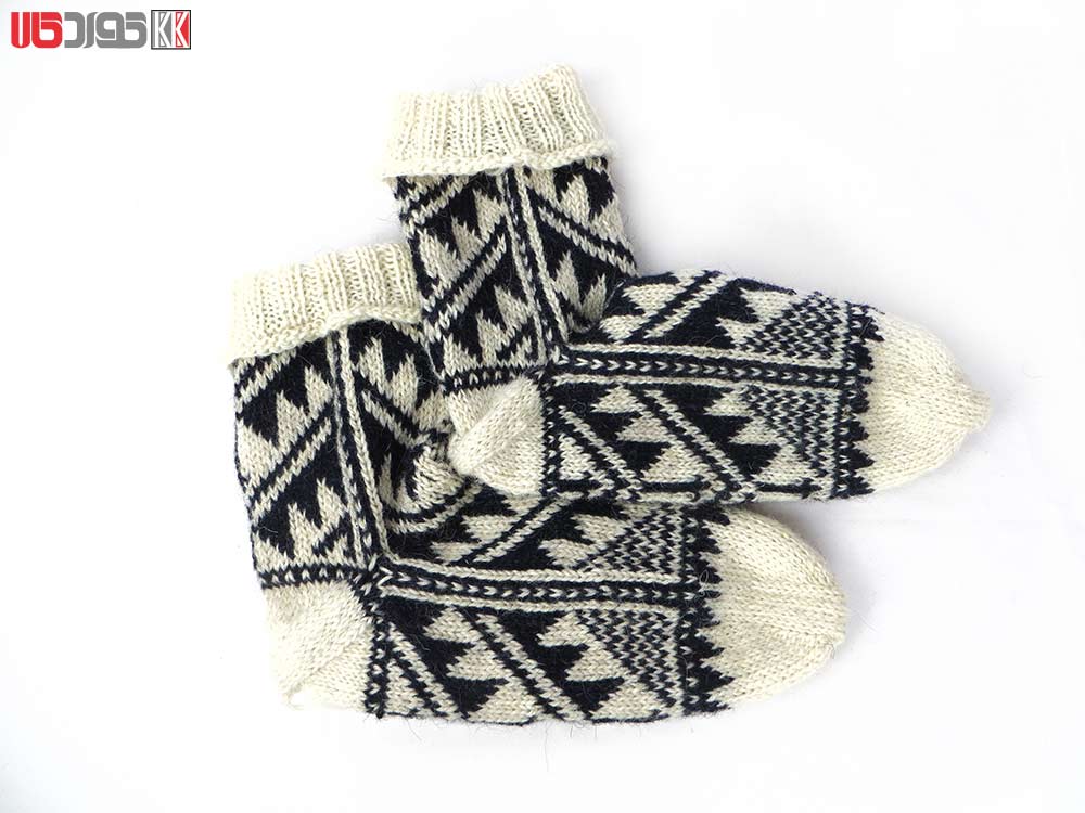 جوراب پشمی مردانه دستبافت سنتی کردستان کد 113 جوراب پشمی مردانه دستبافت سنتی کردستان کد 113