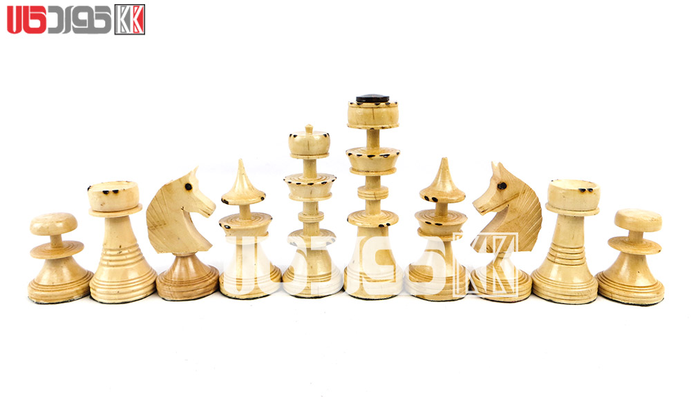 مهره شطرنج چوبی کلاه دار طرح سیروان مهره شطرنج چوبی کلاه دار طرح سیروان