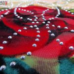 پارچه لباس زنانه مخمل کشی سنگ دار زرد 2.5 متری