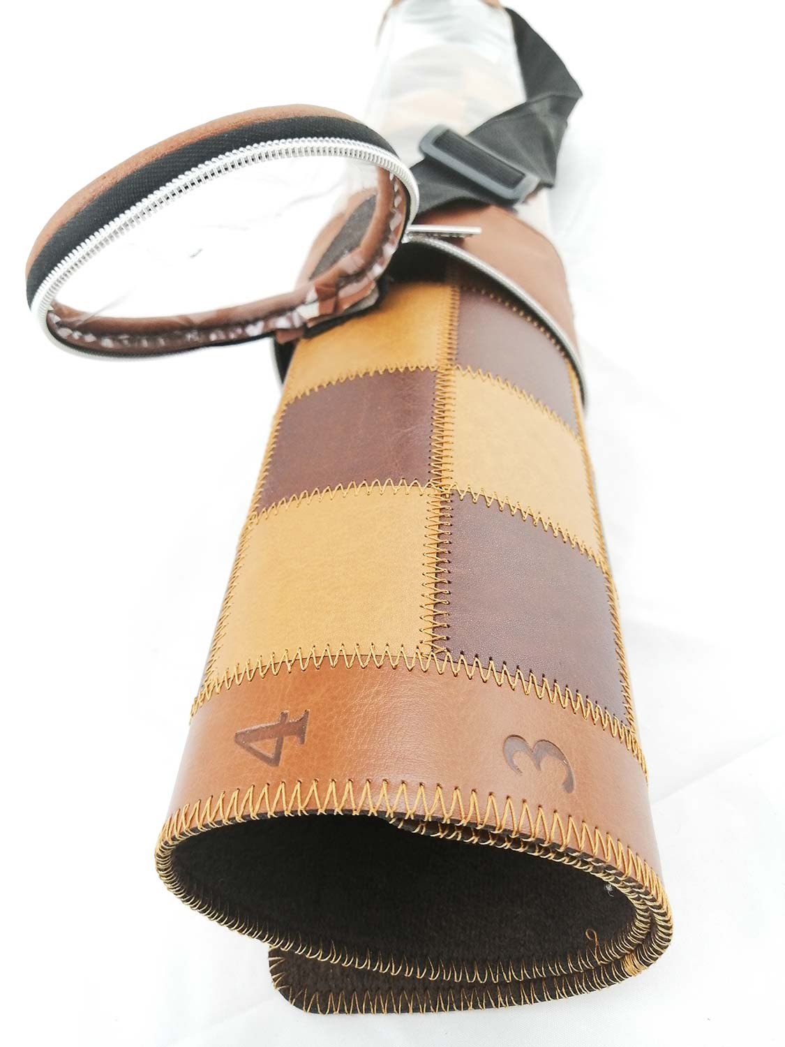 صفحه شطرنج چرم طبیعی دست دوز صفحه شطرنج چرم طبیعی دست دوز