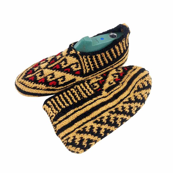 جوراب بافتنی کاموایی زنانه کردستان کد 4