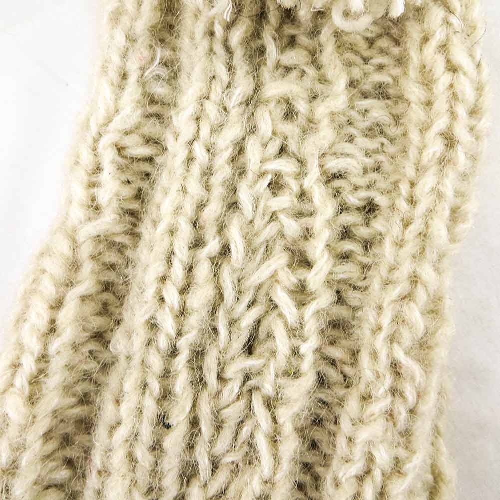 ساق بند پشمی دستباف سنتی کردستان کد 108 ساق بند پشمی دستباف سنتی کردستان کد 108