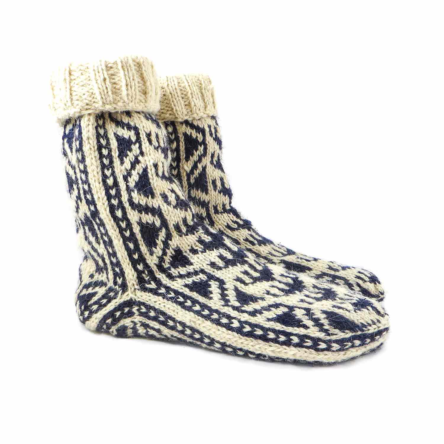 جوراب پشمی مردانه دستبافت سنتی کردستان کد 125 جوراب پشمی مردانه دستبافت سنتی کردستان کد 125