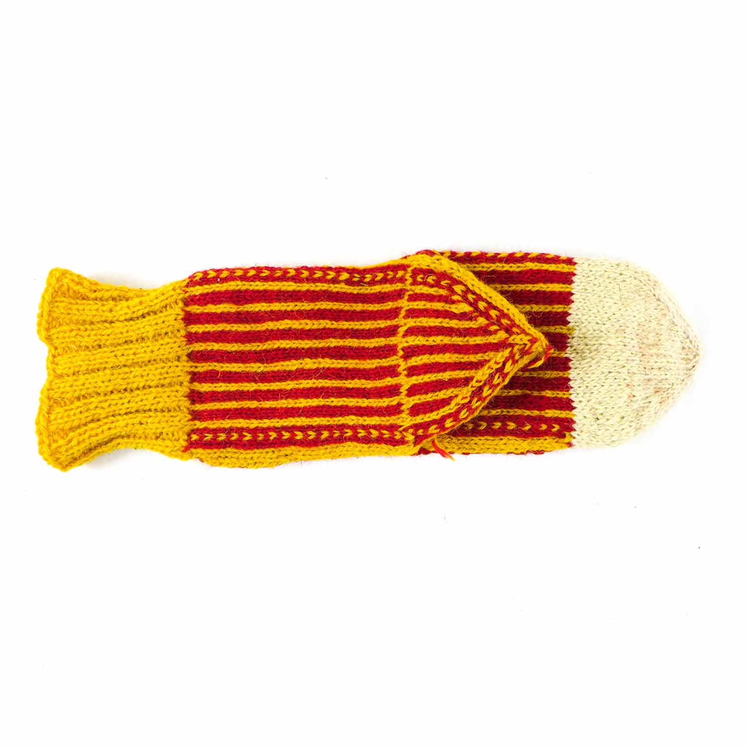 جوراب پشمی دستباف سنتی کردستان کد 136 سایز 40-41 جوراب پشمی دستباف سنتی کردستان کد 136 سایز 40-41