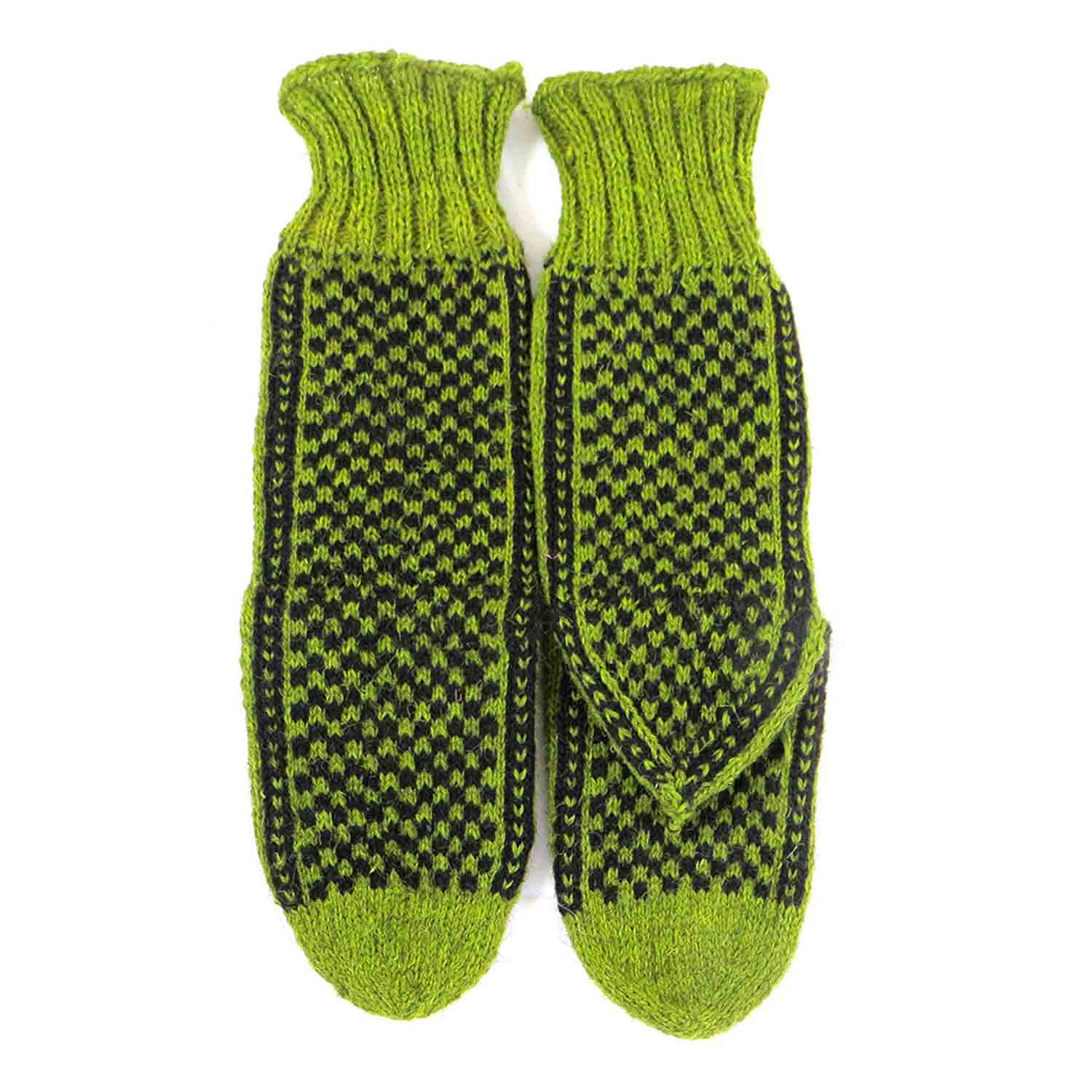 جوراب پشمی دستباف سنتی کردستان کد 152 سایز 40-41 جوراب پشمی دستباف سنتی کردستان کد 152 سایز 40-41