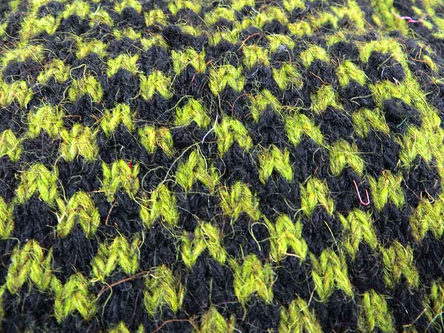 جوراب پشمی دستباف سنتی کردستان کد 152 سایز 40-41 جوراب پشمی دستباف سنتی کردستان کد 152 سایز 40-41