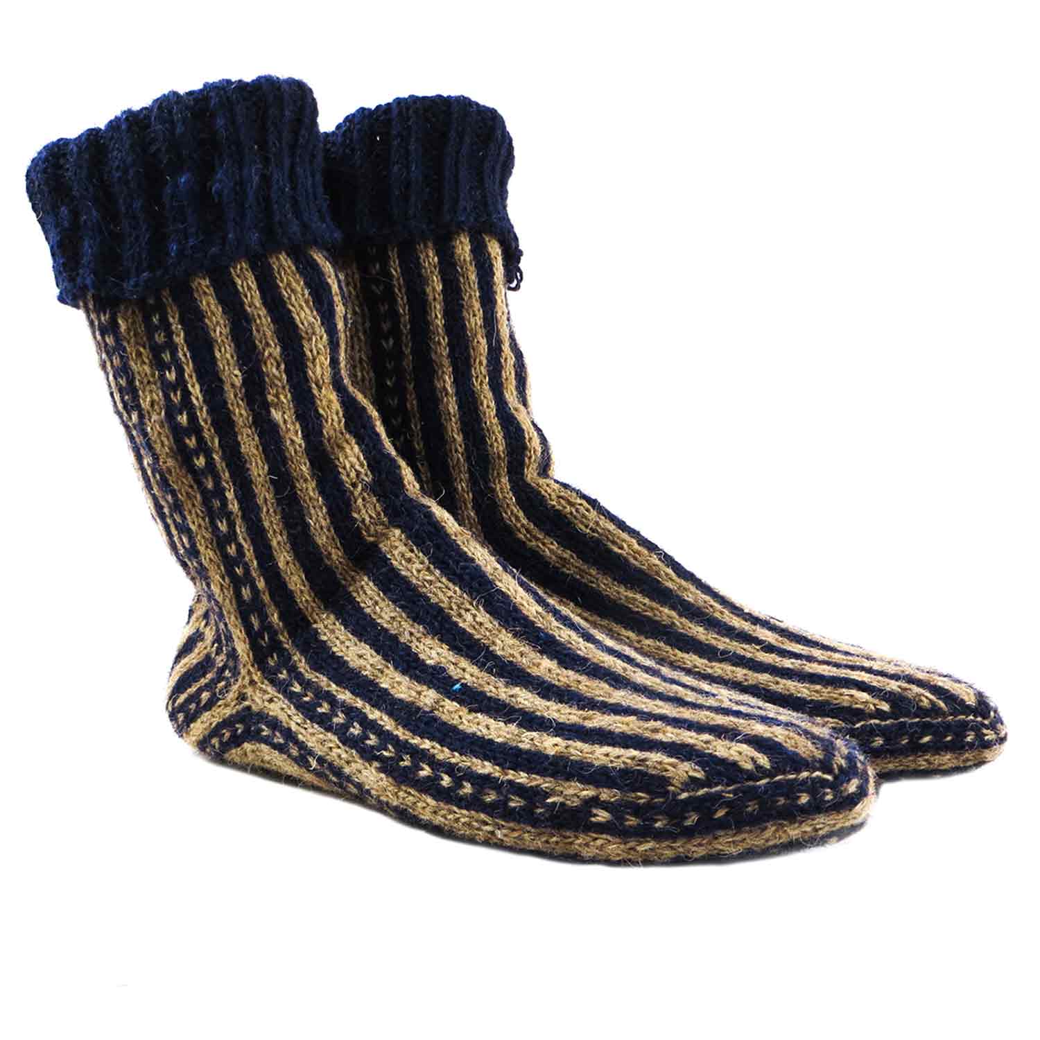 جوراب پشمی دستباف سنتی کردستان کد 212 سایز 40-41 جوراب پشمی دستباف سنتی کردستان کد 212 سایز 40-41