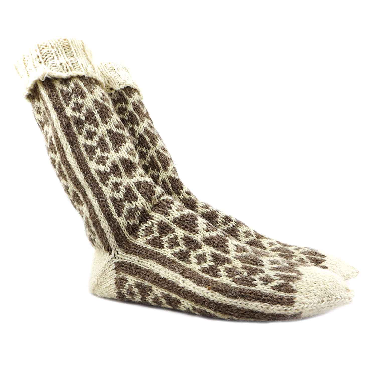 جوراب پشمی دستباف سنتی کردستان کد 175 سایز 41-42 جوراب پشمی دستباف سنتی کردستان کد 175 سایز 41-42