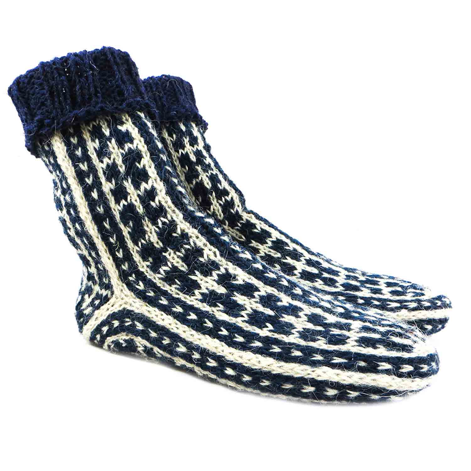 جوراب پشمی دستباف سنتی کردستان کد 171 سایز 41-42 جوراب پشمی دستباف سنتی کردستان کد 171 سایز 41-42