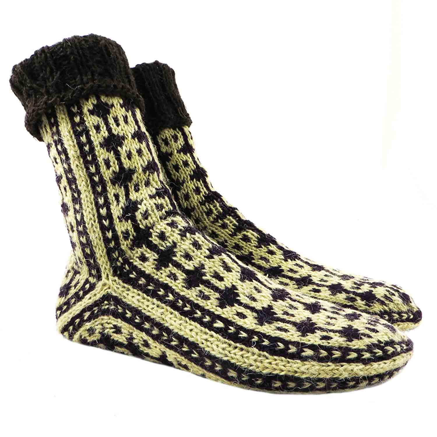 جوراب پشمی دستباف سنتی کردستان کد 214 سایز 41-42 جوراب پشمی دستباف سنتی کردستان کد 214 سایز 41-42