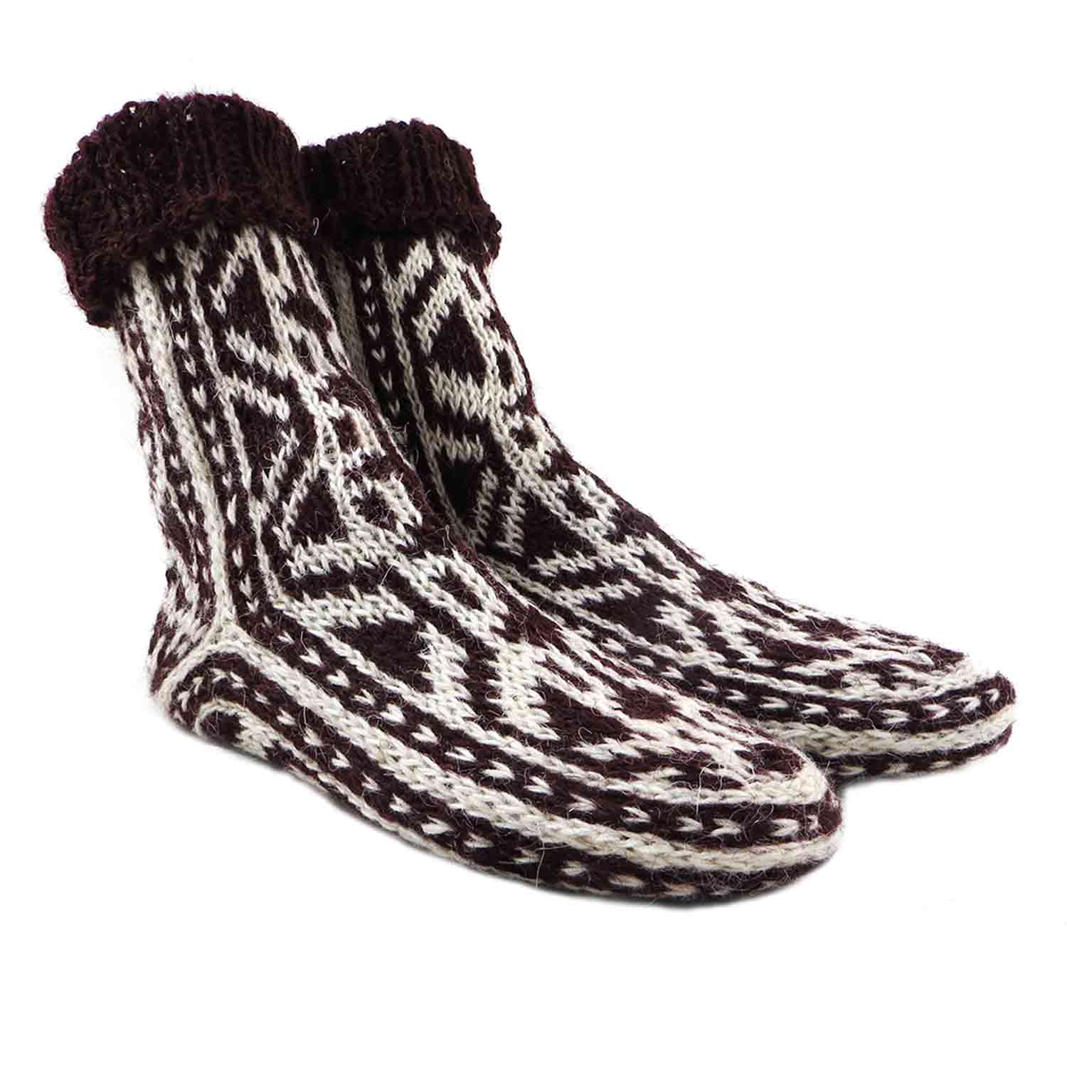 جوراب پشمی دستباف سنتی کردستان کد 224 سایز 41-42 جوراب پشمی دستباف سنتی کردستان کد 224 سایز 41-42