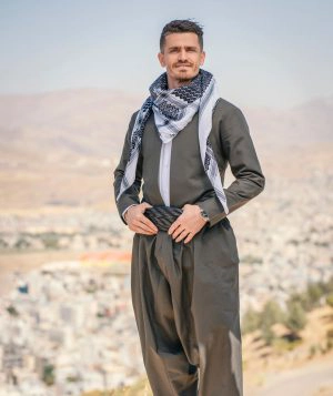 دستمال کردی سر و گردن نخی مدل جامانه سرمه ای تمام نخ قواره بزرگ