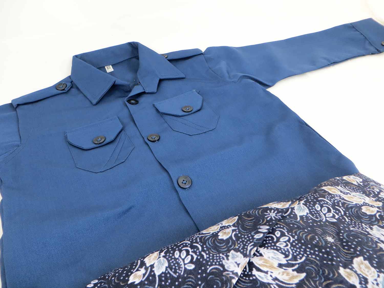 لباس کردی پسرانه با شال کمر مدل بلوزی آبی نفتی لباس کردی پسرانه با شال کمر مدل بلوزی آبی نفتی