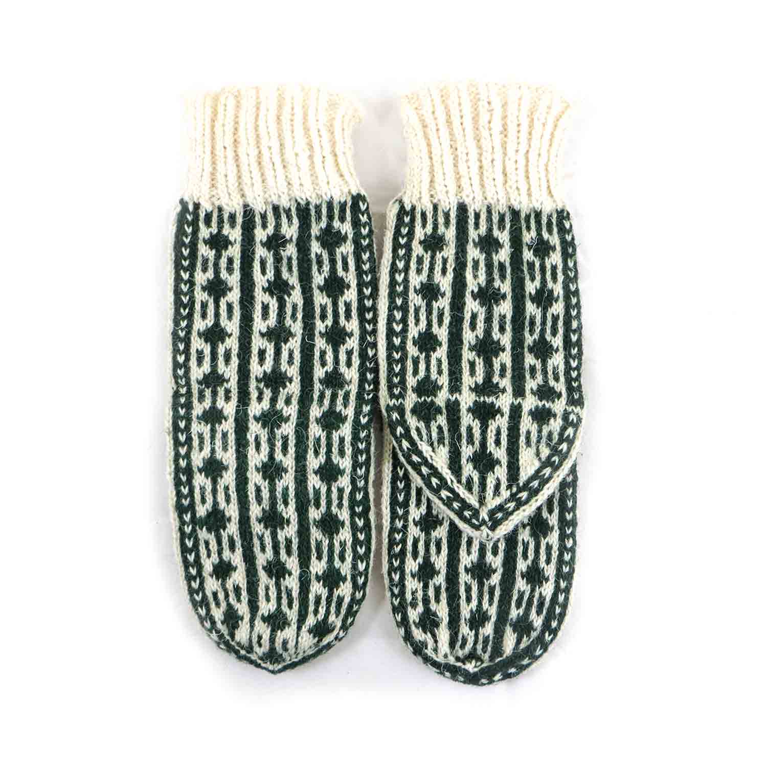 جوراب پشمی دستباف سنتی کردستان کد 237 سایز 42-43 جوراب پشمی دستباف سنتی کردستان کد 237 سایز 42-43