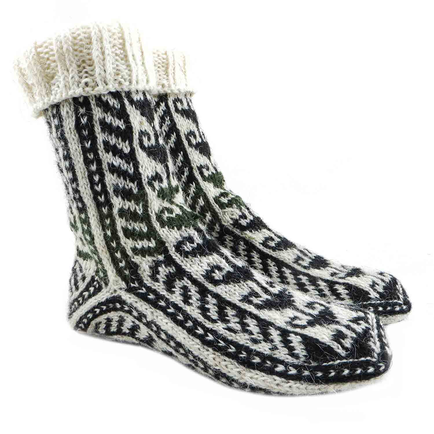 جوراب پشمی دستباف سنتی کردستان کد 248 سایز 37-38 جوراب پشمی دستباف سنتی کردستان کد 248 سایز 37-38