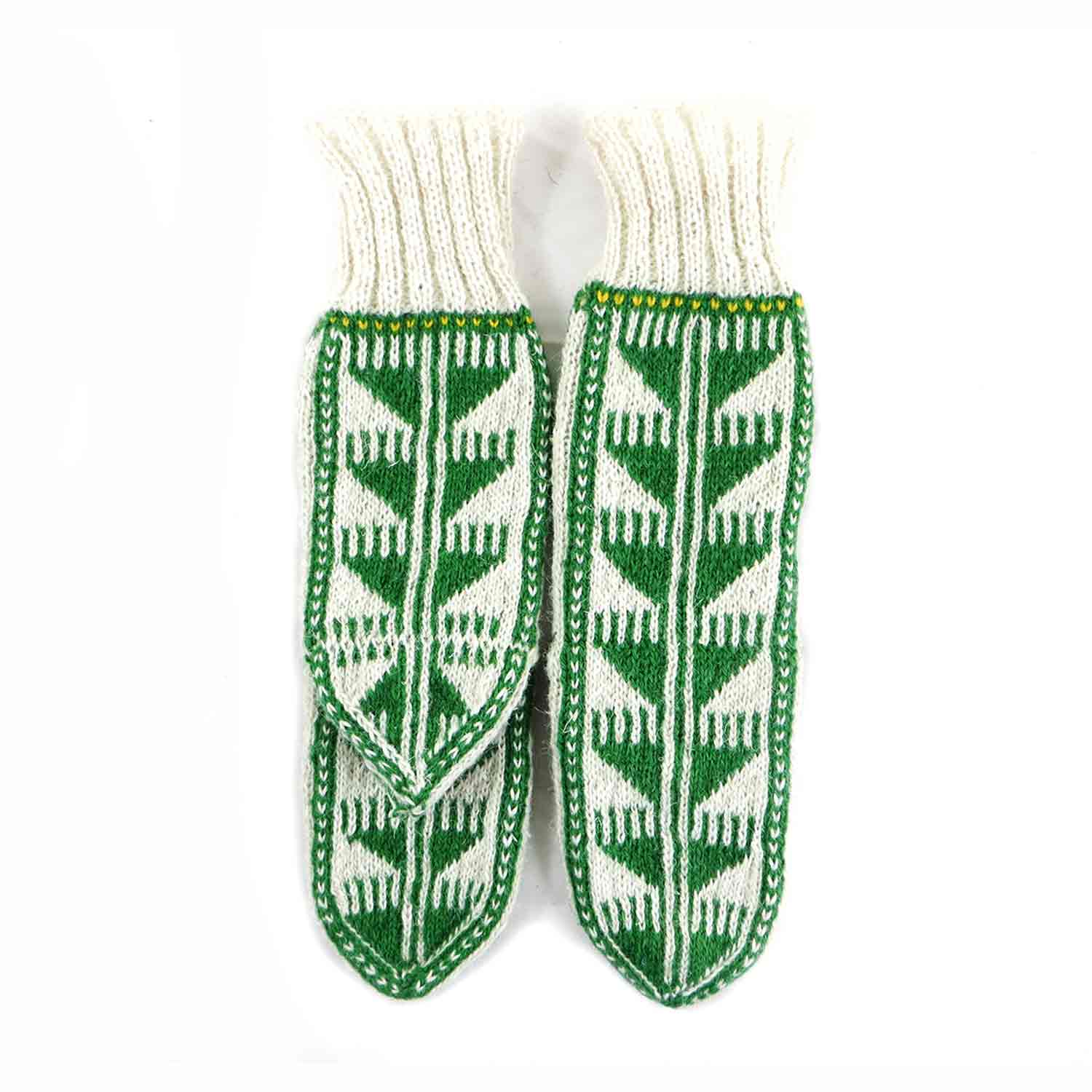 جوراب پشمی دستباف سنتی کردستان کد 250 سایز 38-39 جوراب پشمی دستباف سنتی کردستان کد 250 سایز 38-39