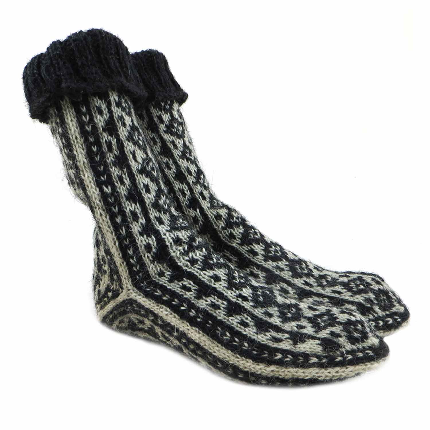 جوراب پشمی دستباف سنتی کردستان کد 254 سایز 36-37 جوراب پشمی دستباف سنتی کردستان کد 254 سایز 36-37